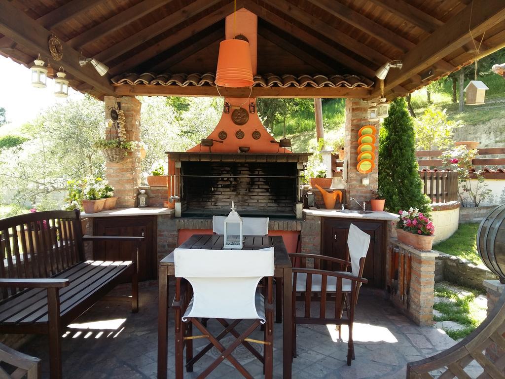 Traditional Guesthouse ตริกาลา ภายนอก รูปภาพ